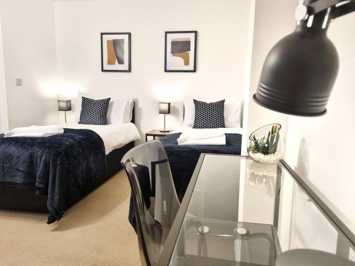 Modern & Spacious 3 Bedrooms And 2 Bathrooms Home, Free Parking! Cambridge  Kültér fotó