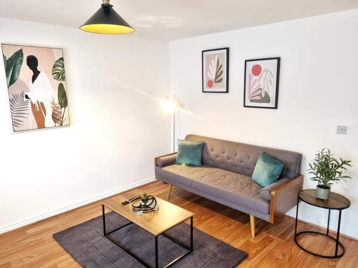 Modern & Spacious 3 Bedrooms And 2 Bathrooms Home, Free Parking! Cambridge  Kültér fotó