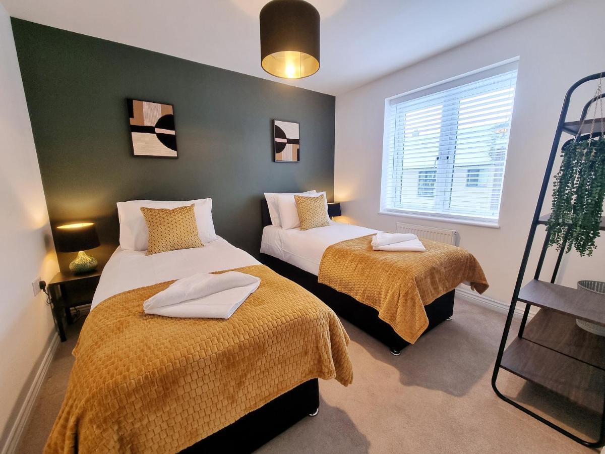 Modern & Spacious 3 Bedrooms And 2 Bathrooms Home, Free Parking! Cambridge  Kültér fotó