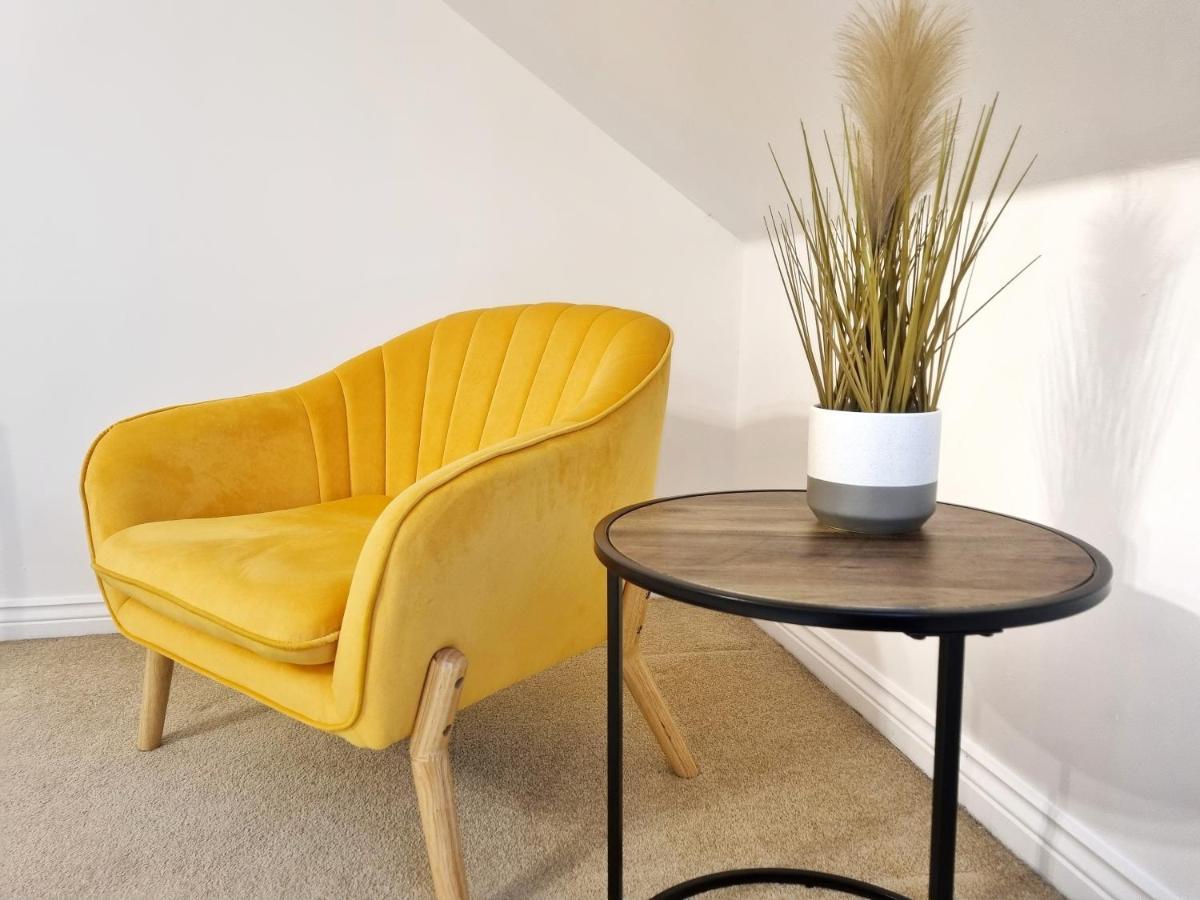 Modern & Spacious 3 Bedrooms And 2 Bathrooms Home, Free Parking! Cambridge  Kültér fotó